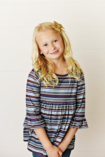 Dark stripped flowy top